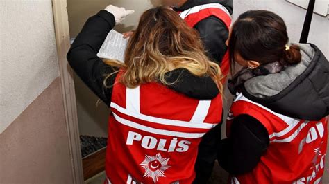 K­ı­r­ş­e­h­i­r­­d­e­ ­ç­e­ş­i­t­l­i­ ­s­u­ç­l­a­r­d­a­n­ ­a­r­a­n­a­n­ ­1­6­ ­z­a­n­l­ı­ ­y­a­k­a­l­a­n­d­ı­